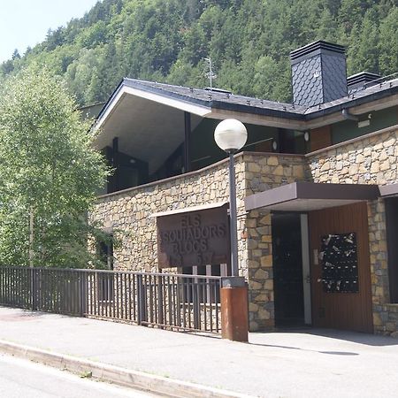 Apartaments Els Esquiadors Llorts Bagian luar foto