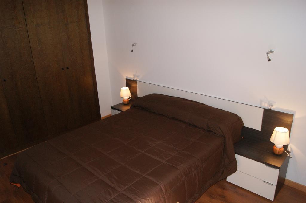 Apartaments Els Esquiadors Llorts Bagian luar foto